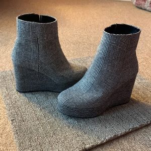 Black & white ankle booties